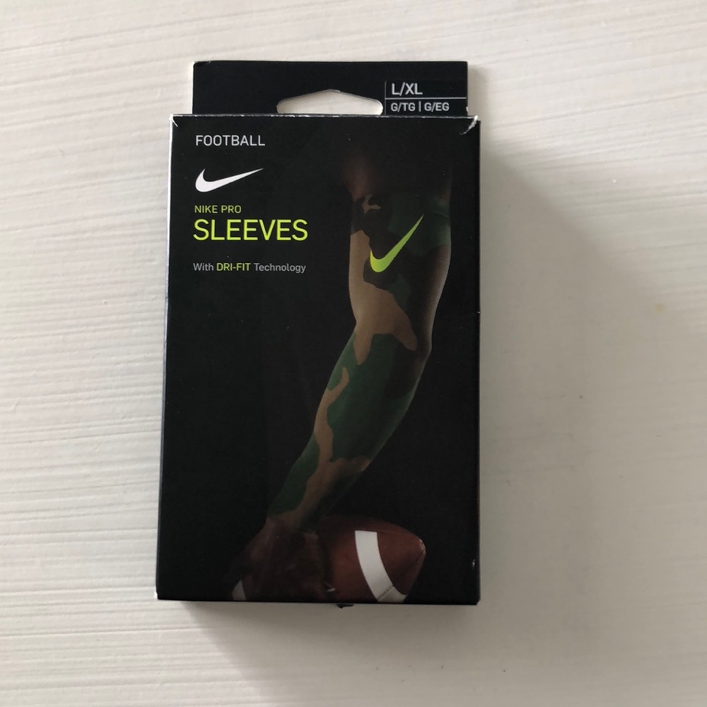 Nike arm sleeves